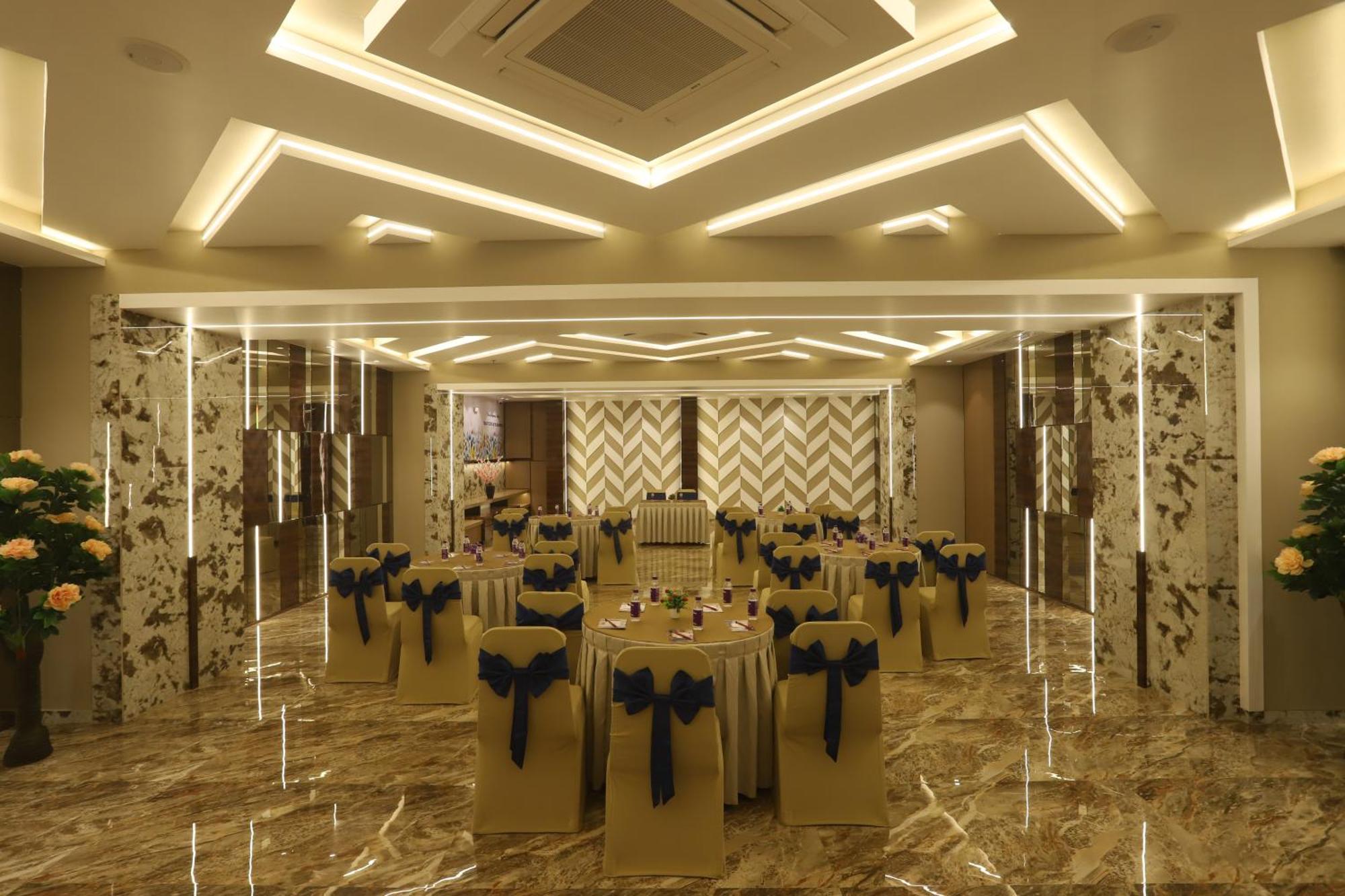 Hotel Auris & Banquets, Mumbai International Airport Экстерьер фото