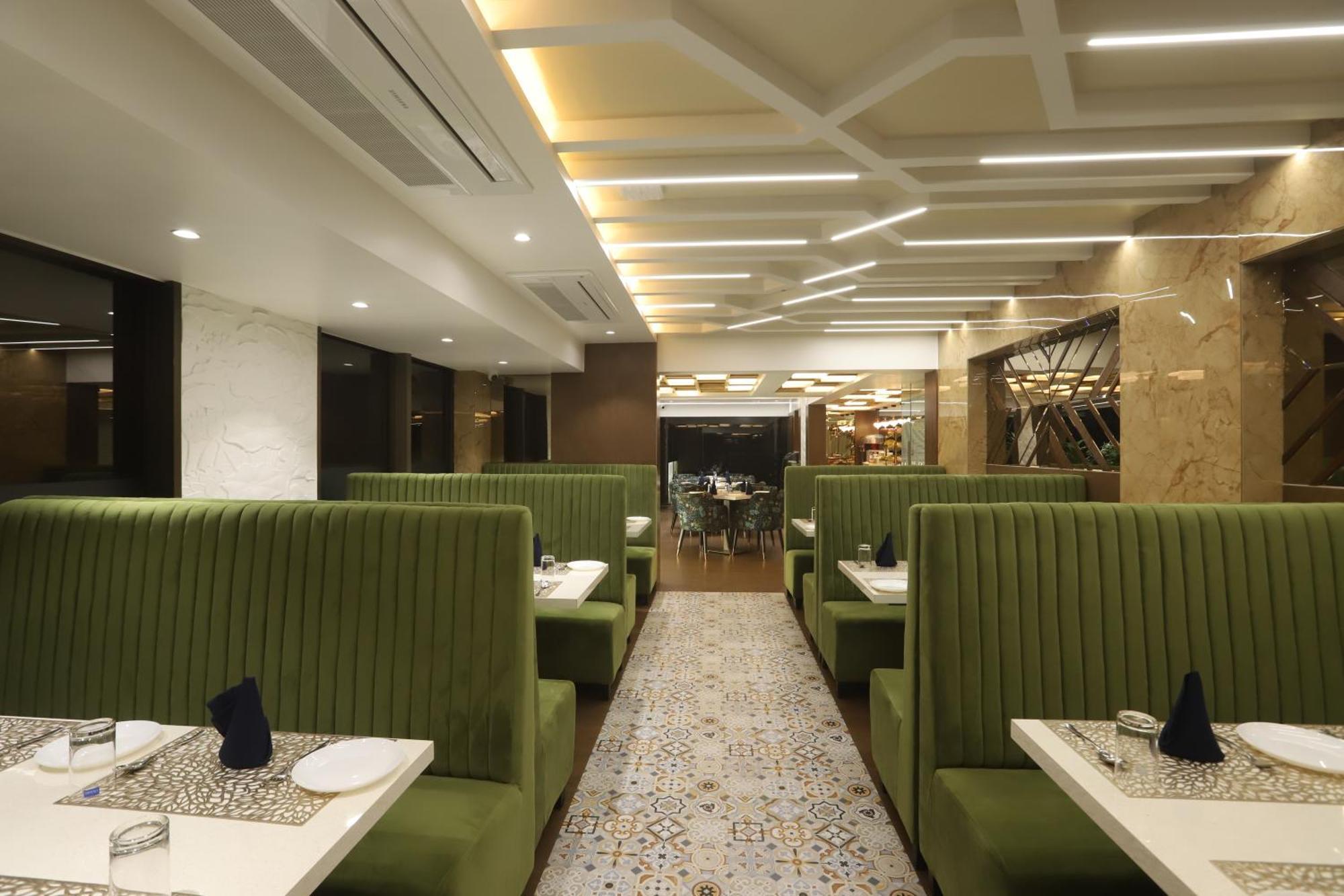 Hotel Auris & Banquets, Mumbai International Airport Экстерьер фото