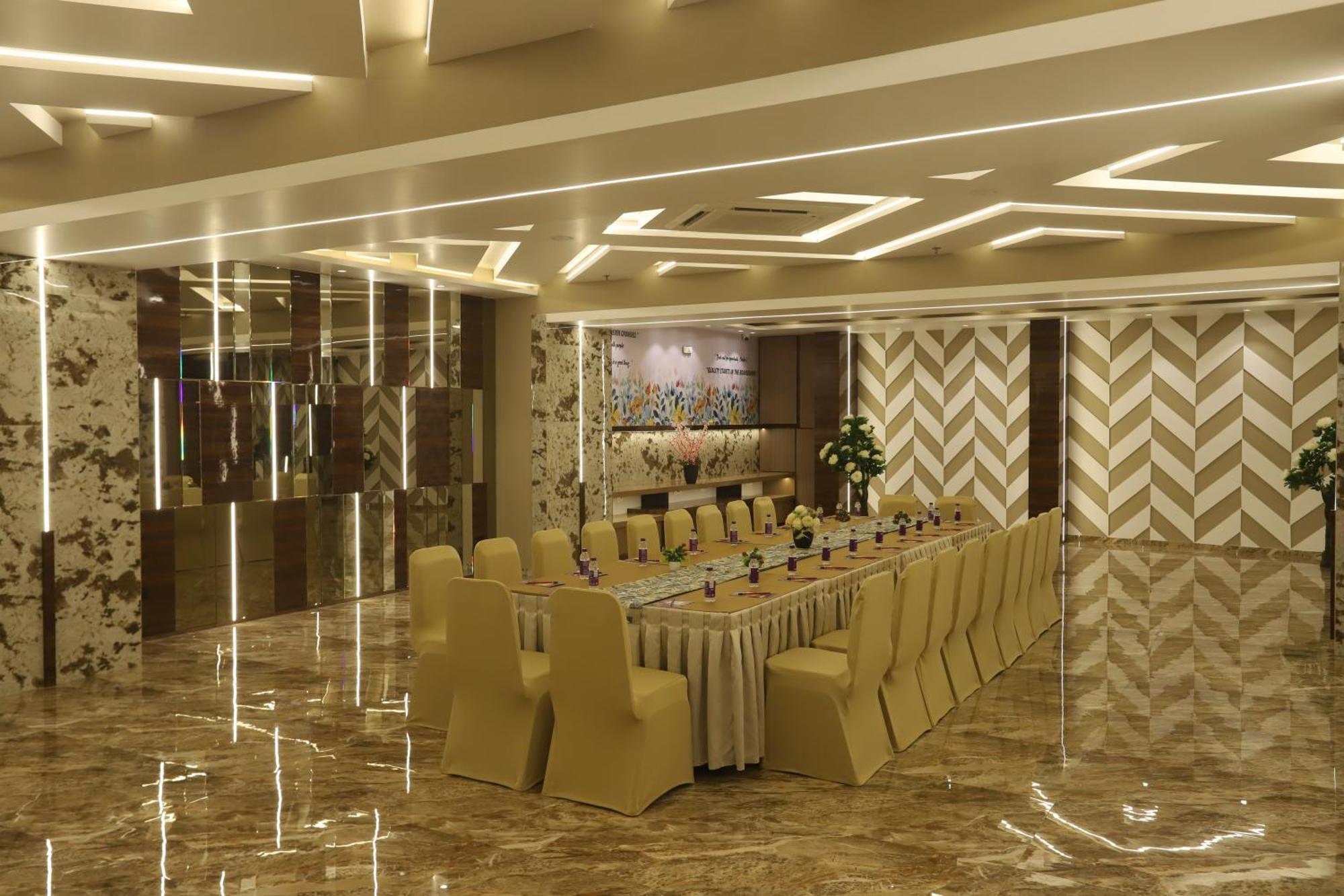 Hotel Auris & Banquets, Mumbai International Airport Экстерьер фото